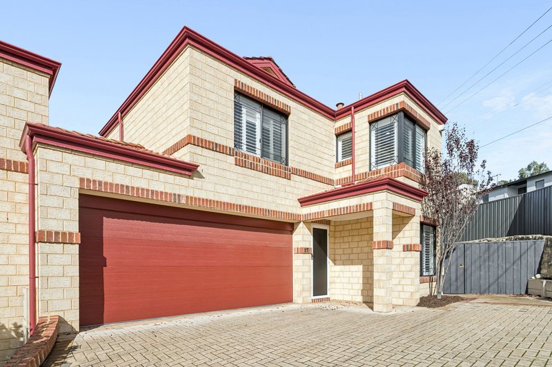 Photo - 17 Sackville Terrace, Scarborough WA 6019 - Image 1