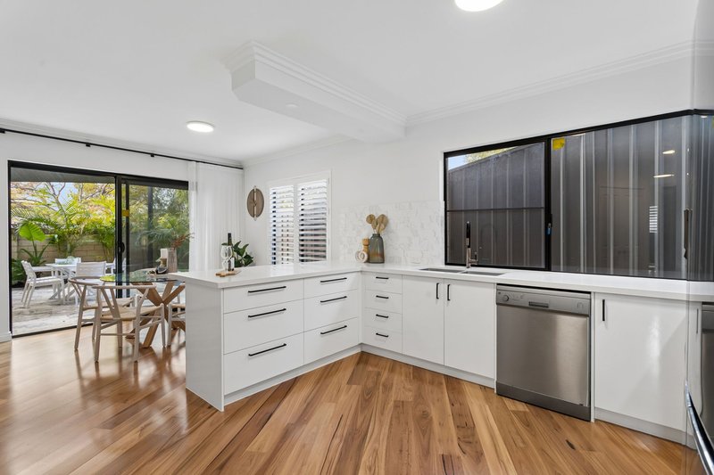 Photo - 17 Sackville Terrace, Scarborough WA 6019 - Image 5