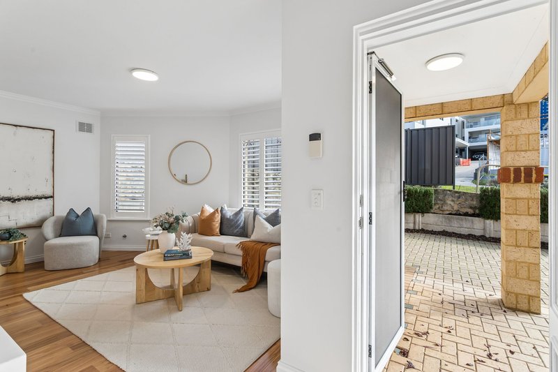 Photo - 17 Sackville Terrace, Scarborough WA 6019 - Image 25