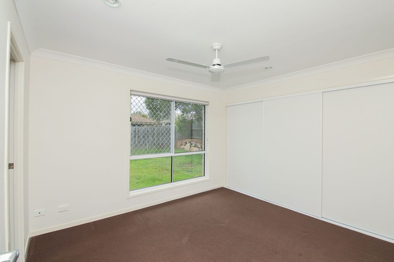 Photo - 17 Saltram Avenue, Holmview QLD 4207 - Image 9