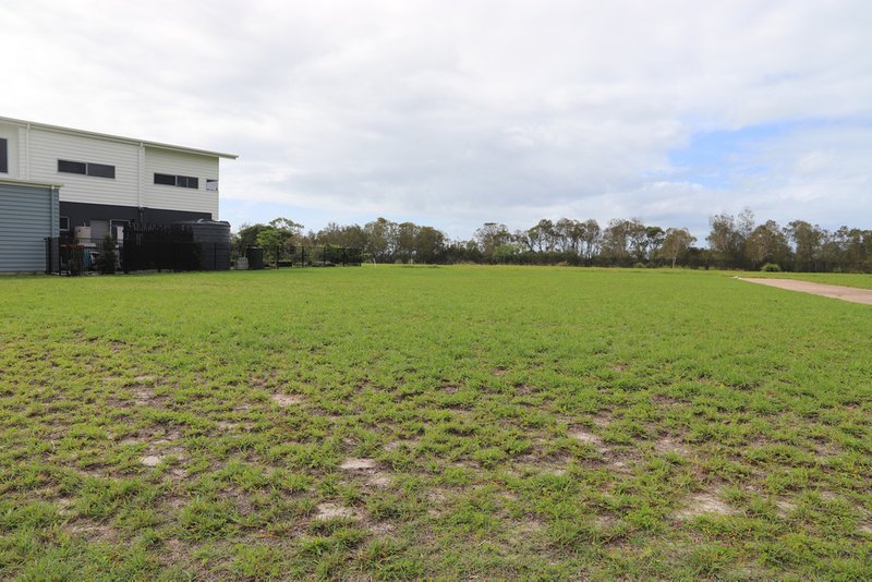 Photo - 17 Sandcastles Circuit, Burrum Heads QLD 4659 - Image 4