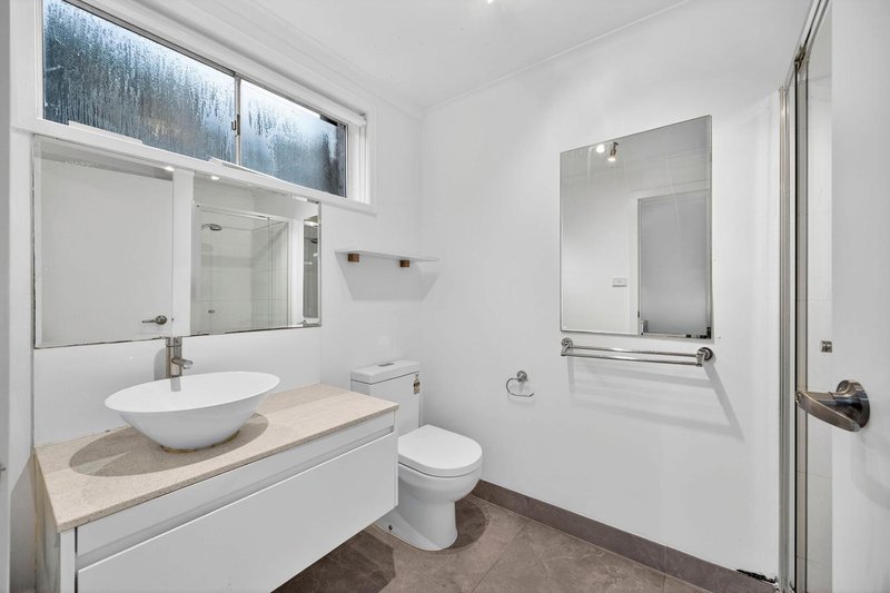 Photo - 1/7 Sanglen Terrace, Belmont VIC 3216 - Image 5