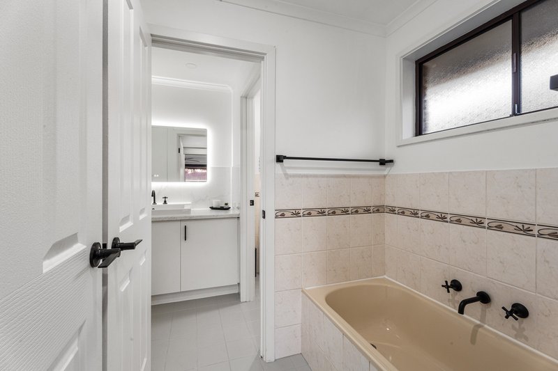 Photo - 17 Santander Drive, Paralowie SA 5108 - Image 18