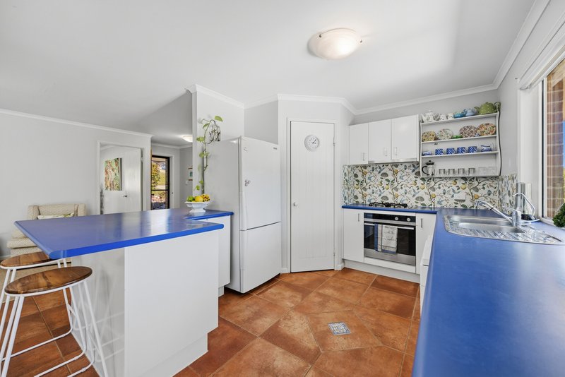 Photo - 17 Saunders Drive, Cooran QLD 4569 - Image 6