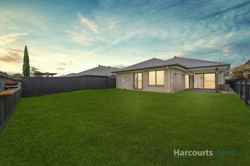 Photo - 17 Saunders Drive, Flagstone QLD 4280 - Image 14