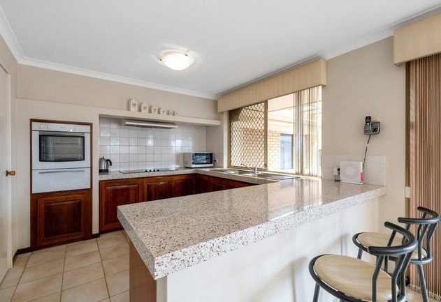 Photo - 17 Saw Road, Kardinya WA 6163 - Image 6