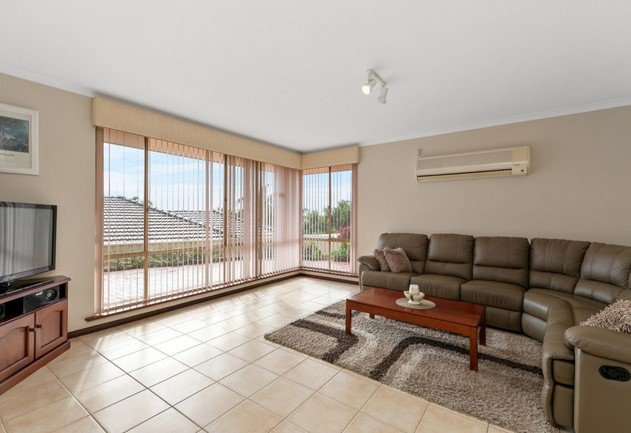 Photo - 17 Saw Road, Kardinya WA 6163 - Image 7