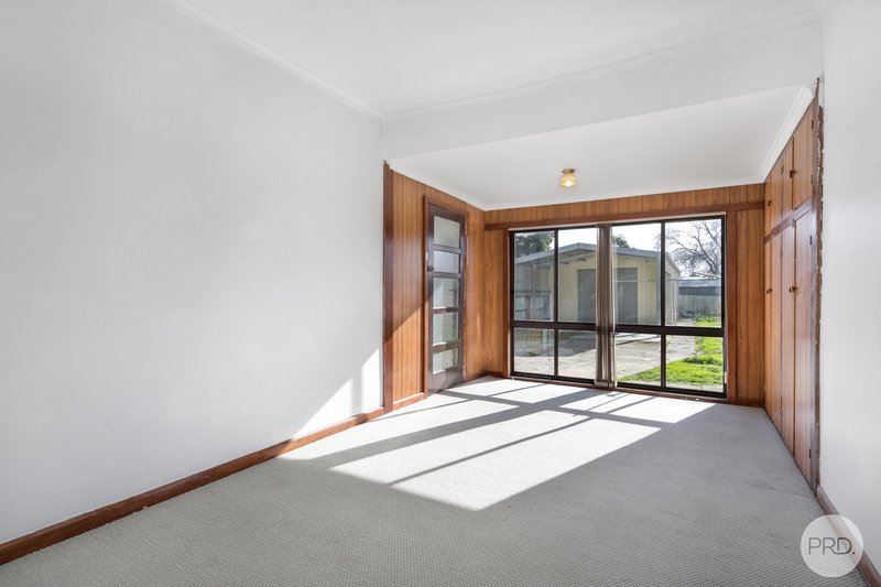 Photo - 17 Sayle Street, Sebastopol VIC 3356 - Image 3