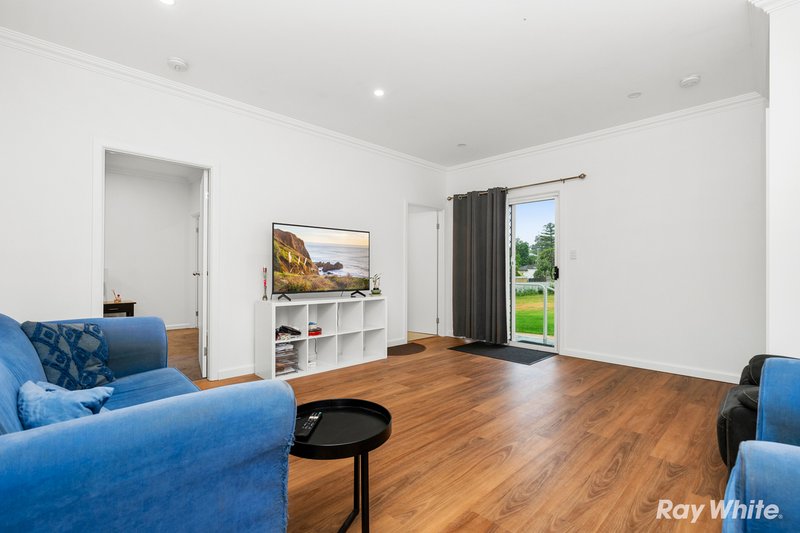 Photo - 17 Scherger Place, Mount Austin NSW 2650 - Image 5