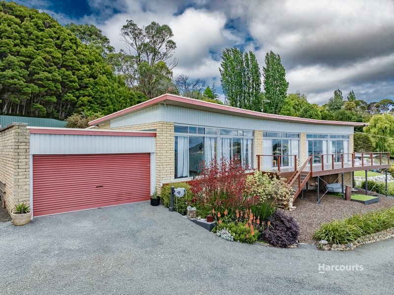 17 Seaside Crescent, Penguin TAS 7316