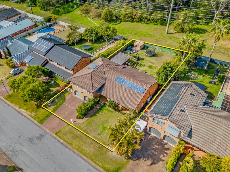 Photo - 17 Seaview Close, Eleebana NSW 2282 - Image 11