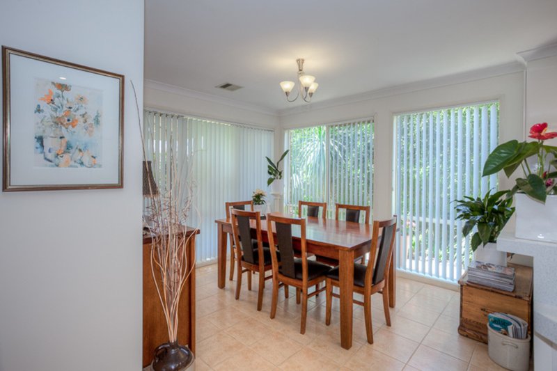 Photo - 17 Semillon Crt , Sunbury VIC 3429 - Image 5