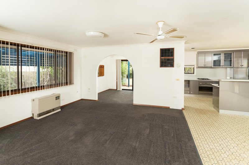 Photo - 17 Service Street, Tatura VIC 3616 - Image 4