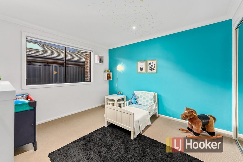 Photo - 17 Seville Street, Pakenham VIC 3810 - Image 12