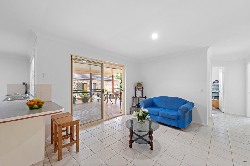 Photo - 17 Shamrock Avenue, Banora Point NSW 2486 - Image 6