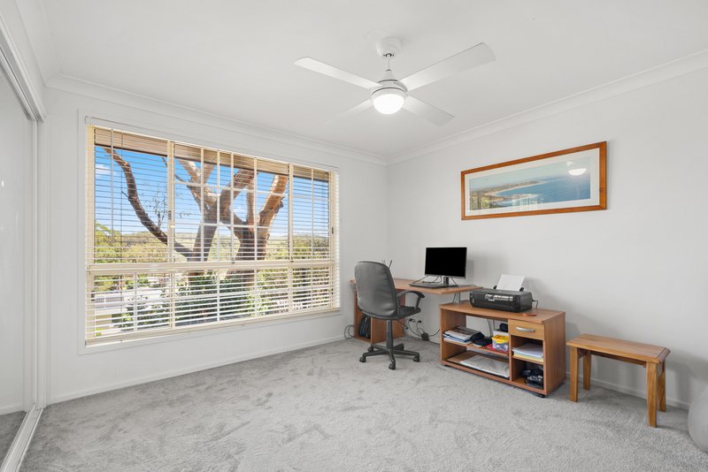 Photo - 17 Shannon Parade, Berkeley Vale NSW 2261 - Image 9