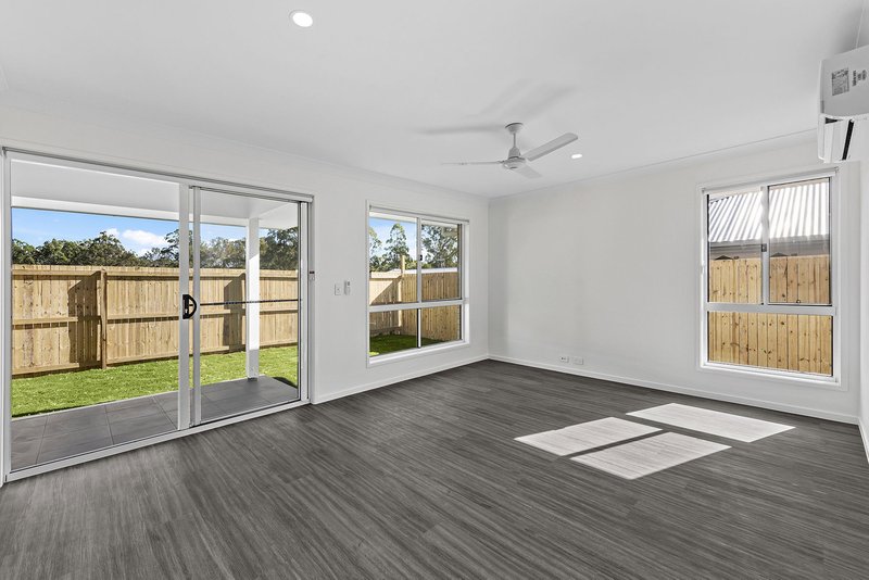 Photo - 1/7 Shanti Lane, Morayfield QLD 4506 - Image 4