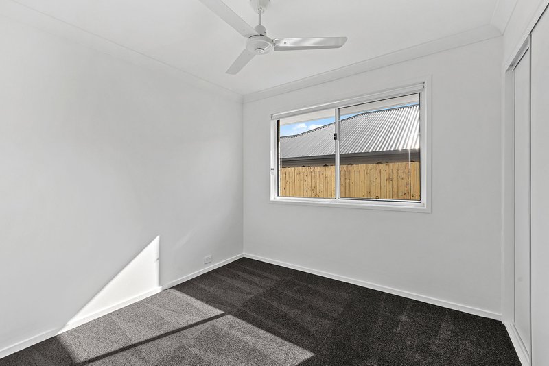 Photo - 1/7 Shanti Lane, Morayfield QLD 4506 - Image 9