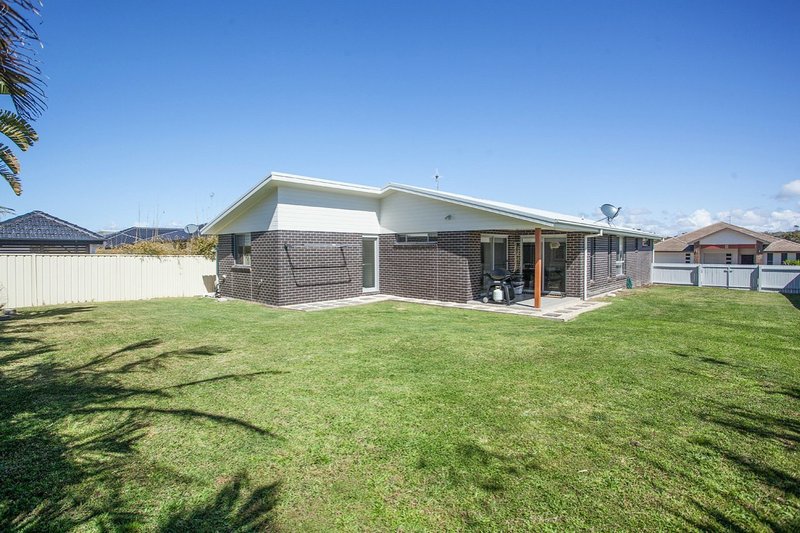 Photo - 17 Shantull Drive, Wallabi Point NSW 2430 - Image 14