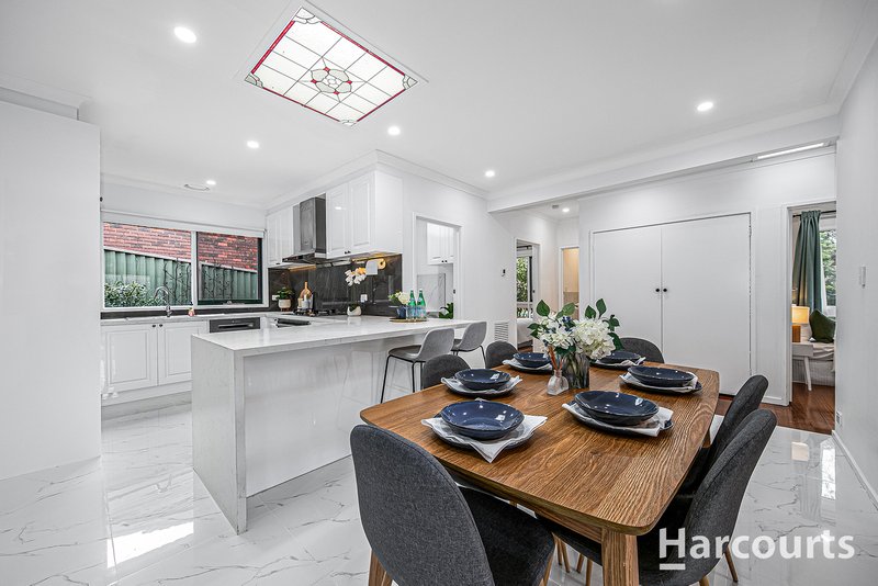 Photo - 17 Sharrow Road, Mitcham VIC 3132 - Image 6