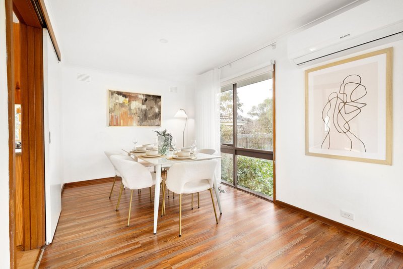 Photo - 17 Shaxton Circle, Frankston VIC 3199 - Image 3