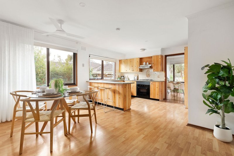 Photo - 17 Shaxton Circle, Frankston VIC 3199 - Image 4