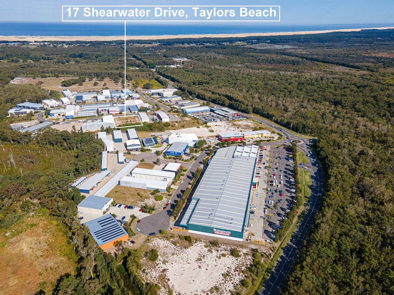 17 Shearwater Drive, Taylors Beach NSW 2316