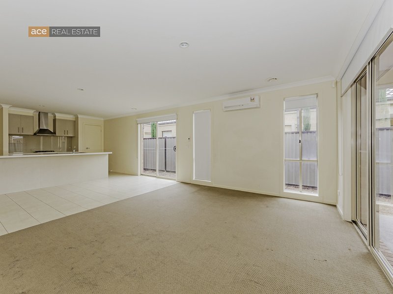 Photo - 17 Shield Road, Point Cook VIC 3030 - Image 4