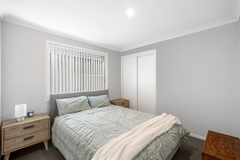 Photo - 17 Shirara Close, Cameron Park NSW 2285 - Image 8