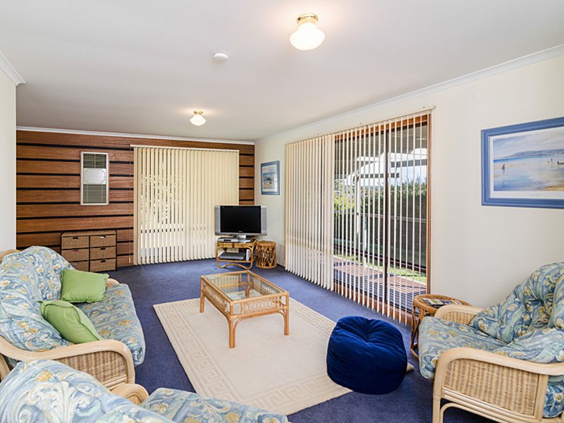 Photo - 17 Shoreline Drive, Clayton Bay SA 5256 - Image 3