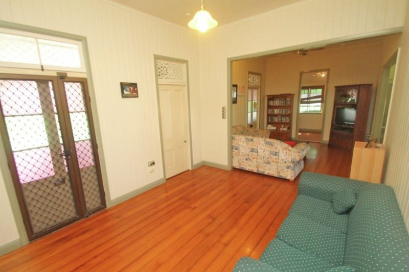 Photo - 17 Short Street, South Gladstone QLD 4680 - Image 5