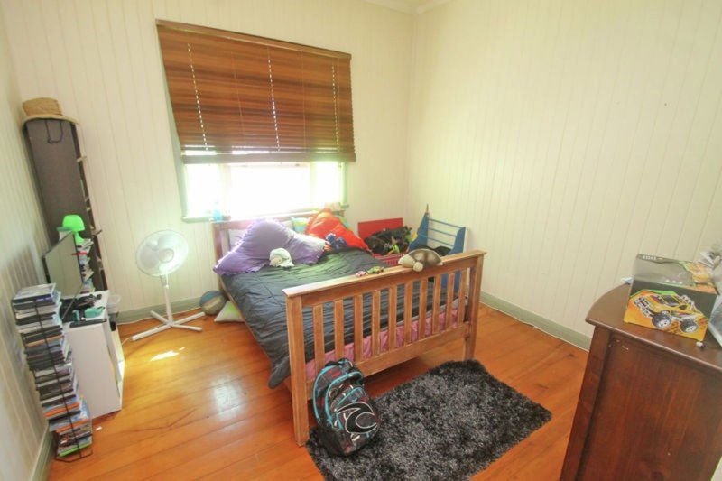 Photo - 17 Short Street, South Gladstone QLD 4680 - Image 13