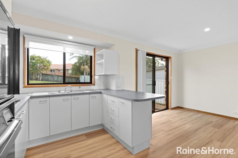 Photo - 17 Simmons Drive, Ulladulla NSW 2539 - Image 6