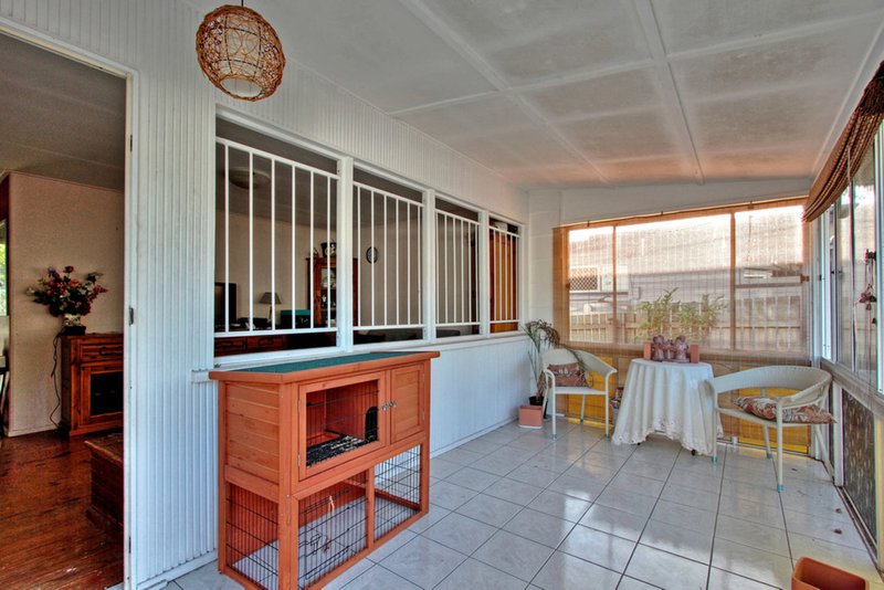 Photo - 17 Simon Street, Underwood QLD 4119 - Image 4