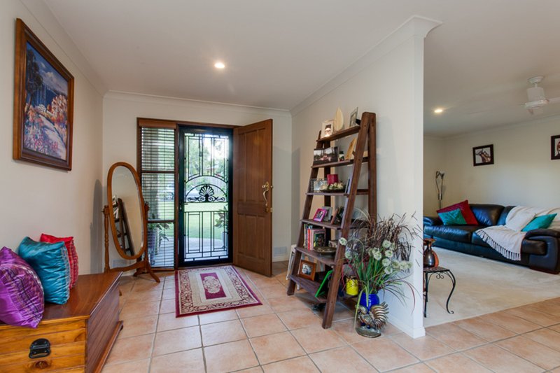 Photo - 17 Simpson Way, Forest Lake QLD 4078 - Image 2