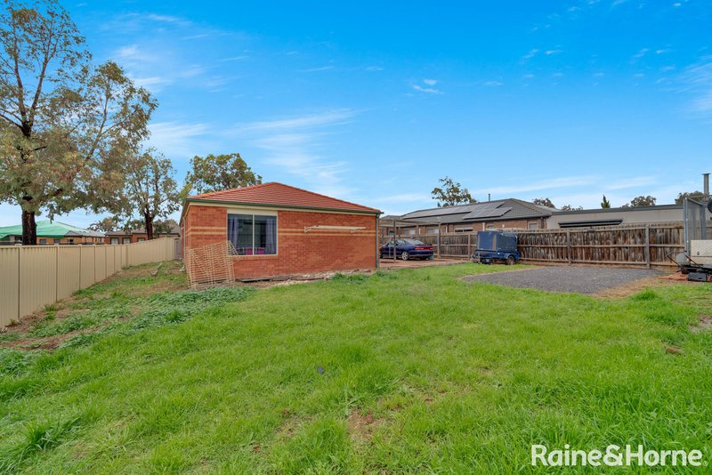 Photo - 17 Sirius Way, Kurunjang VIC 3337 - Image 7