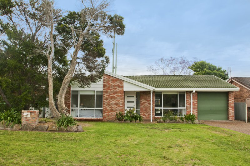 17 Smith Avenue, Albion Park NSW 2527