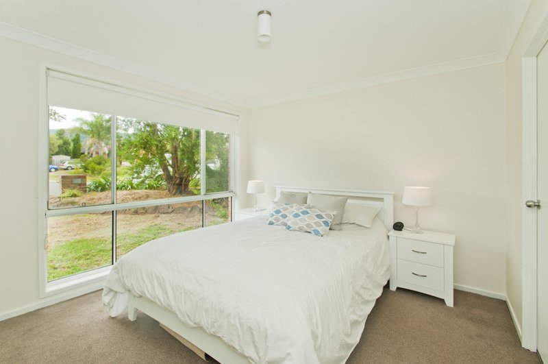 Photo - 17 Smith Avenue, Albion Park NSW 2527 - Image 6