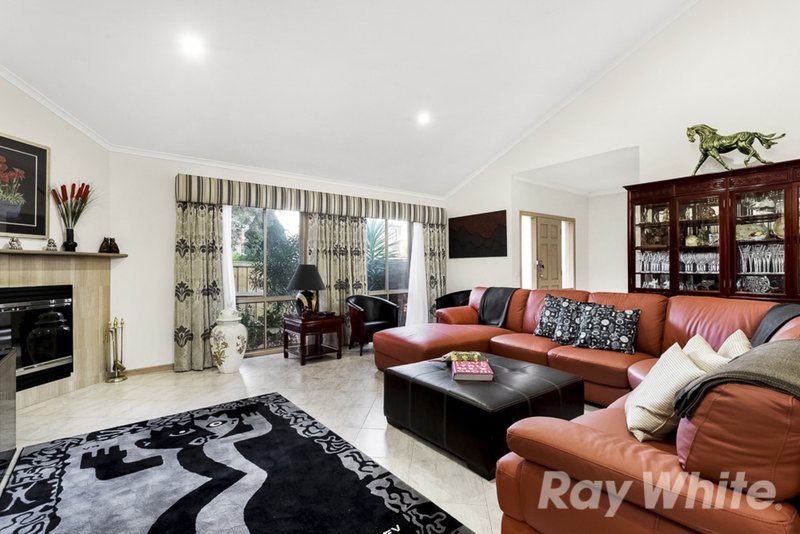 Photo - 17 Sneddon Court, Mulgrave VIC 3170 - Image 4