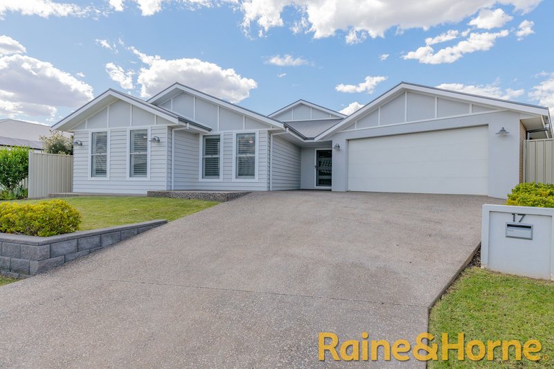 17 Snowy Crescent, Dubbo NSW 2830