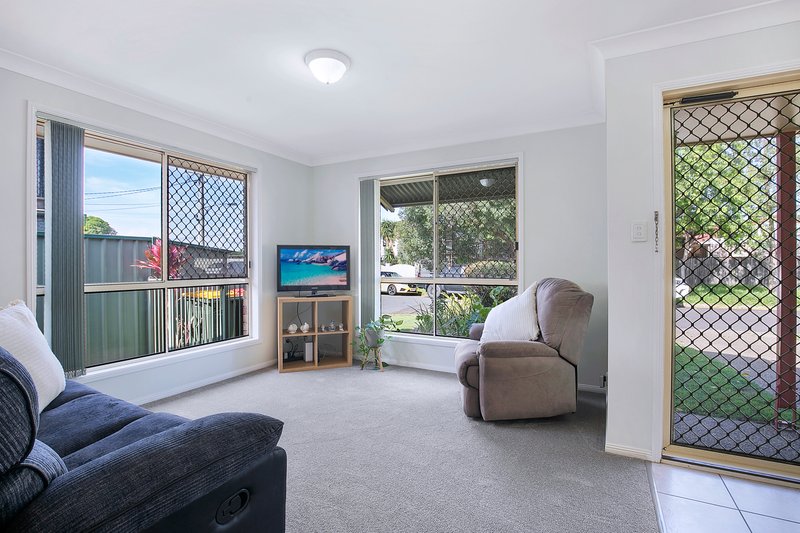 Photo - 17 Sorrento Street, Wynnum West QLD 4178 - Image 3