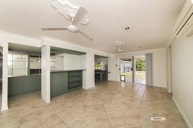 Photo - 17 Springfield Drive, Norman Gardens QLD 4701 - Image 5