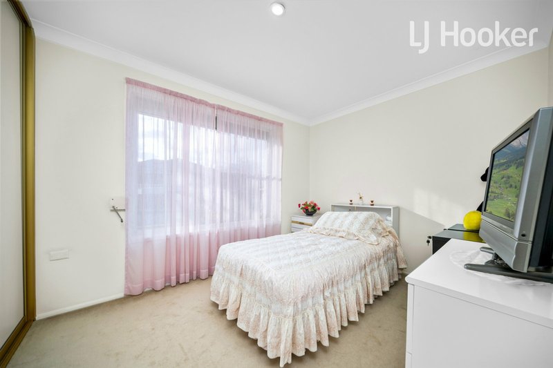 Photo - 17 St Kilda Street, St Johns Park NSW 2176 - Image 8