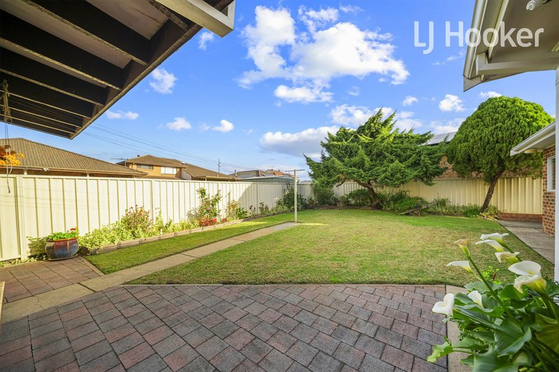 Photo - 17 St Kilda Street, St Johns Park NSW 2176 - Image 11