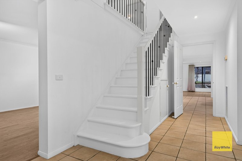 Photo - 17 St Nicholas Court, Tarneit VIC 3029 - Image 4