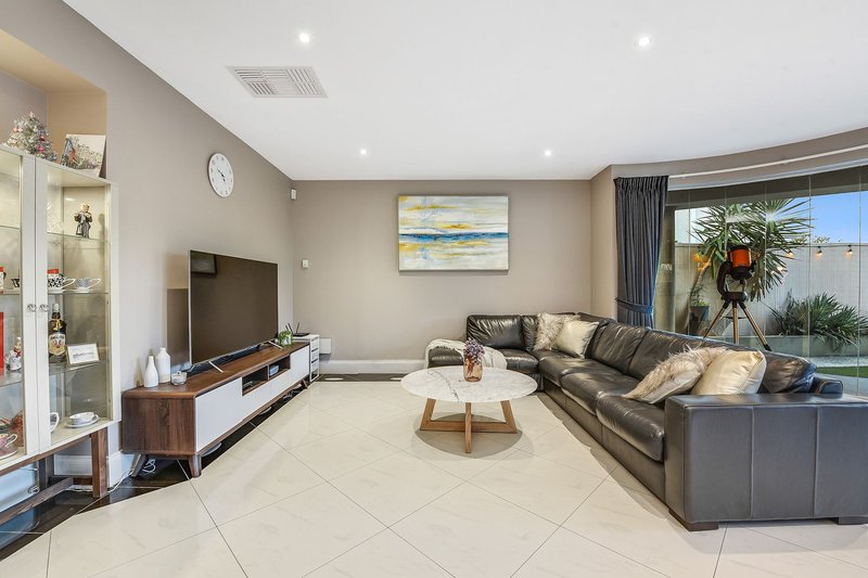 Photo - 17 Stanford Avenue, Keysborough VIC 3173 - Image 12