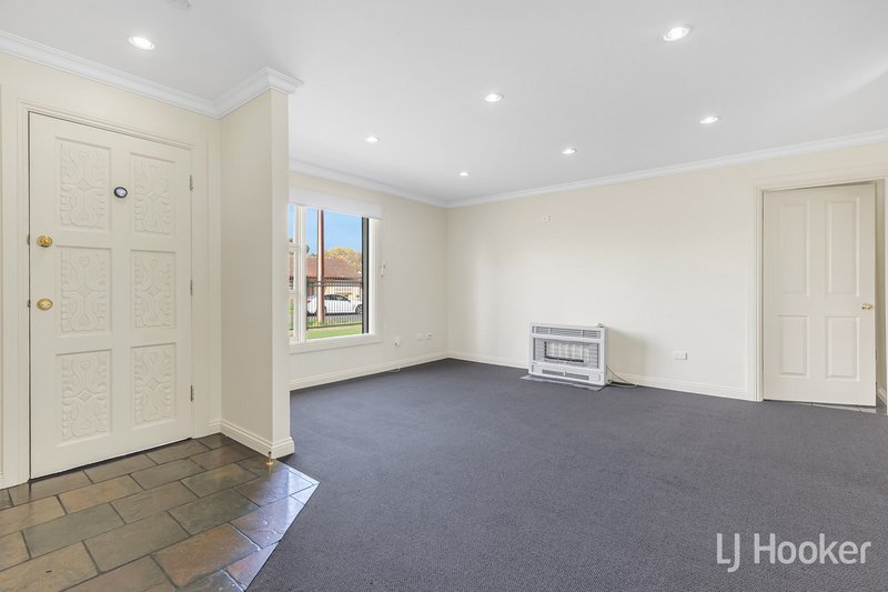 Photo - 17 Stapleton Street, Davoren Park SA 5113 - Image 1