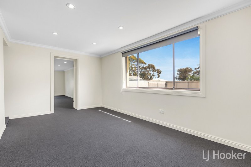 Photo - 17 Stapleton Street, Davoren Park SA 5113 - Image 9