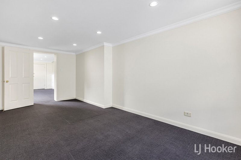 Photo - 17 Stapleton Street, Davoren Park SA 5113 - Image 11