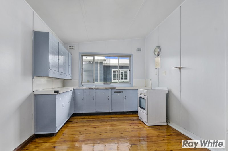 Photo - 17 Station St , East Corrimal NSW 2518 - Image 2